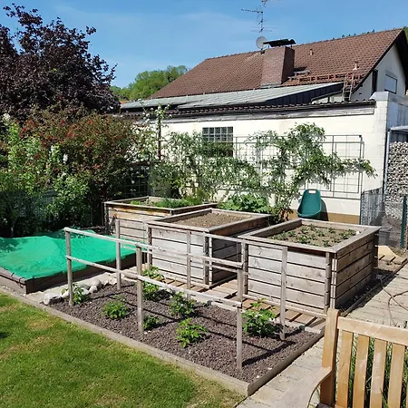 Familie Schwarze غرنزاش ويلن